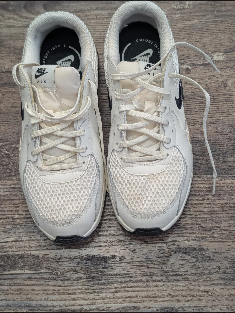 Nike Air Women's Tennis Shoes 8.5